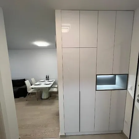 Apartman Addenda With Free Garage Parking *