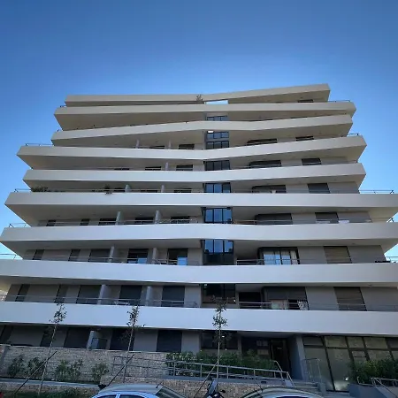 Apartment Apartman Addenda With Free Garage Parking *