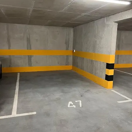 Apartment Apartman Addenda With Free Garage Parking Split
